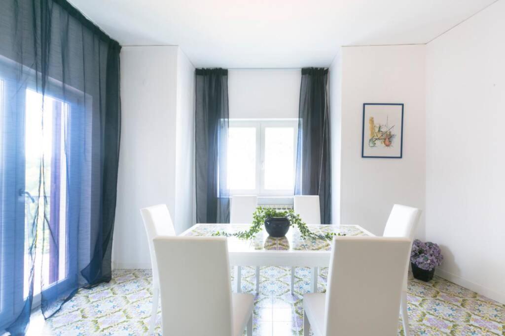 Cozy Sorrento Apartment Exterior photo